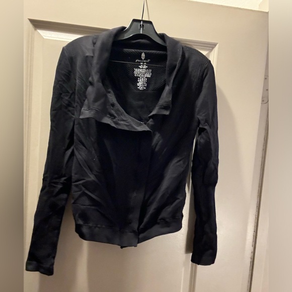 Free people movement zip front moto style jacket. Black, size S. Some piling - Picture 2 of 7